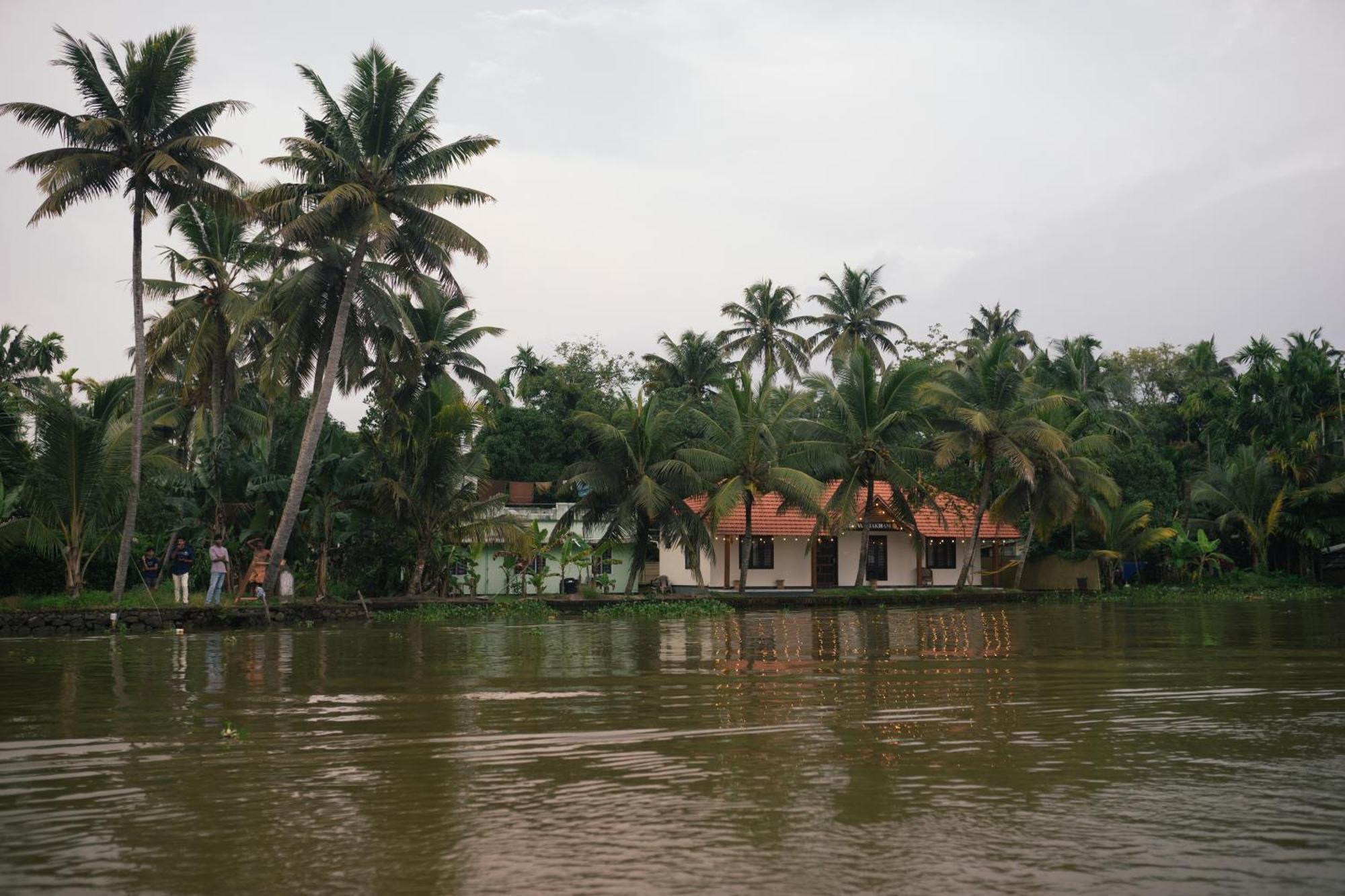 Tulsi Kayal Retreat Apartment Champakulam Exterior foto