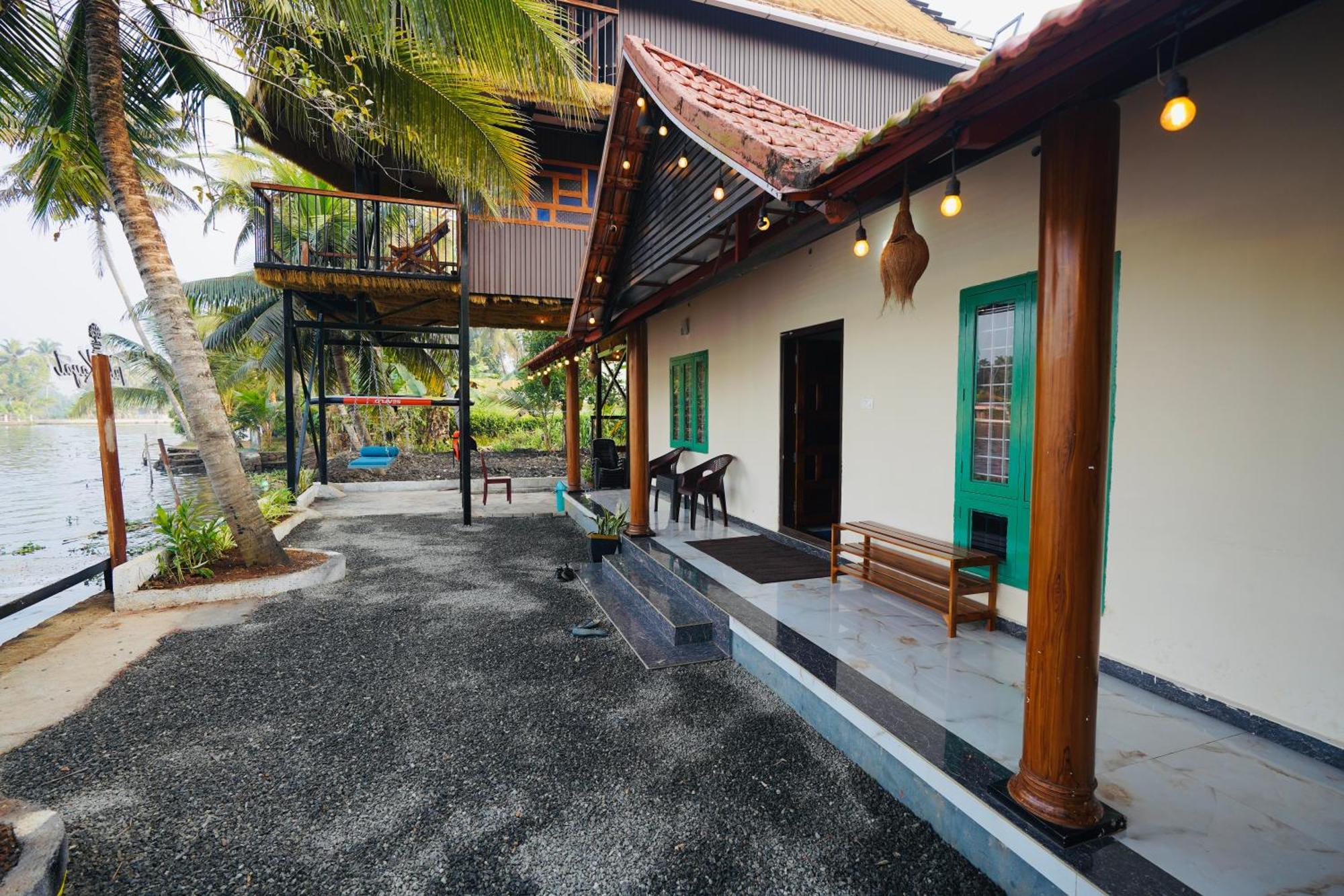 Tulsi Kayal Retreat Apartment Champakulam Exterior foto